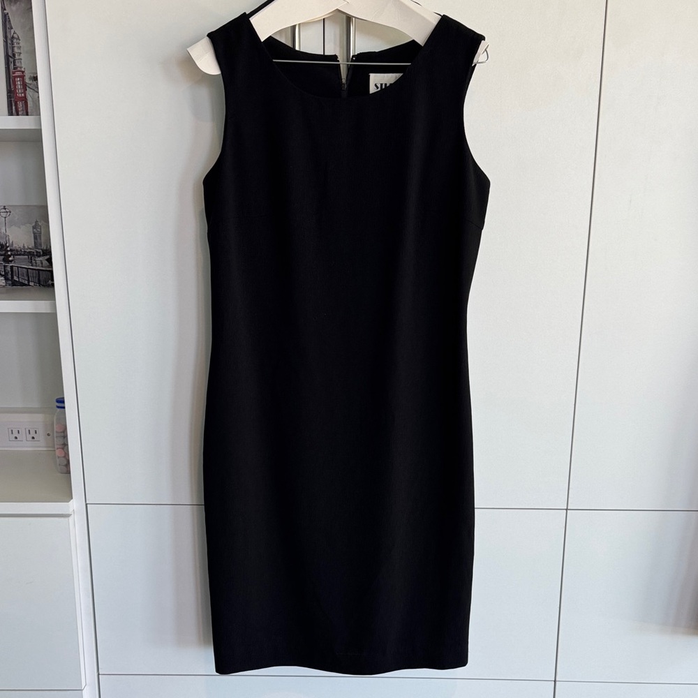 Studio I Elegant Black Mini Dress
